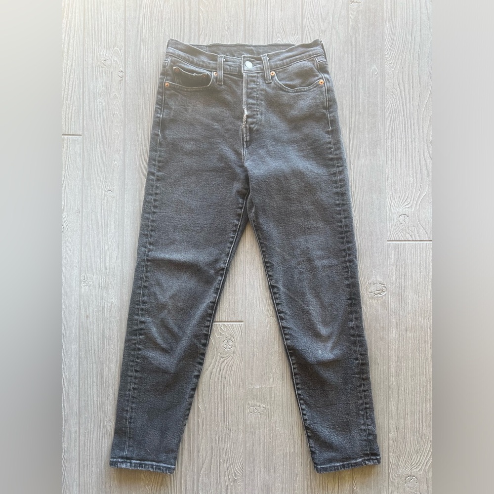 Levi’s Washed Out Black Slim Ankle Jeans Size 27